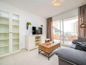 Apartment Apolo XIX by Interhome