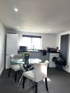 Modern Studio Flat In A Guest House In Basildon