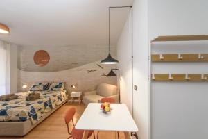 NHolidays - Rue De Paris e Vista Montagna