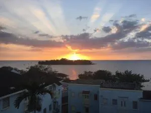 Negril Oceanview Escape - Beachfront Studio - Orange Bay