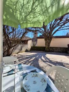 Chez Mamine, au coeur du village avec jardin