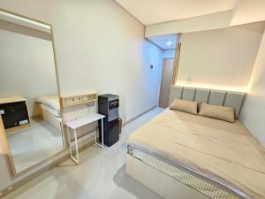 Apartemen B Residence By LiviRooms BSD CITY