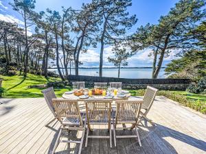 Villa Villa de la Pointe du Blair by Interhome