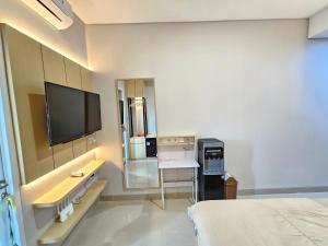Apartemen B Residence By LiviRooms BSD CITY