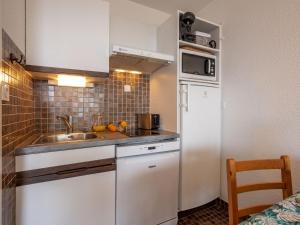 Studio Le Britannia-2 by Interhome