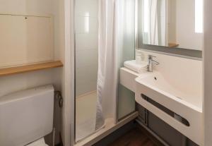 Hotels B&B HOTEL Montauban : photos des chambres