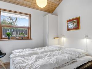 Holiday Home Gitte - from the sea by Interhome