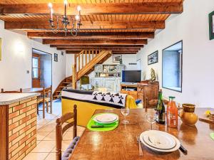 Maisons de vacances Holiday Home Maison de Kerguen by Interhome : photos des chambres