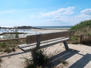 Maisons de vacances Holiday Home Maison de Kerguen by Interhome : photos des chambres