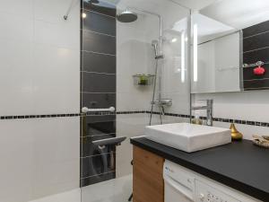 Apartment Neptuna L by Interhome