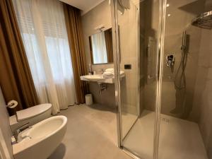 Superior Room with Balcony and Panoramic Lake View