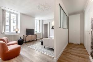 43#Opera # Grand Boulevards # 4BedRooms # Paris 02 # AC