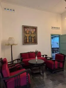 Charming Colonial Home near Botanical Garden - Kamparganya