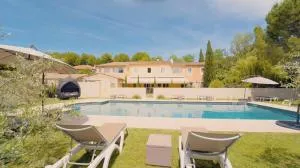 马斯都科隆比耶酒店 - 卢马罕