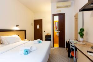 Rental in Rome Guest House - ZEN01