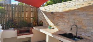 LAKAZ DEL SOL - Elegant apartments with luxurious garden, pool and barbecue area - Tourism Permit Certified