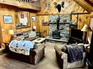 Quiet Maine Cabin Getaway