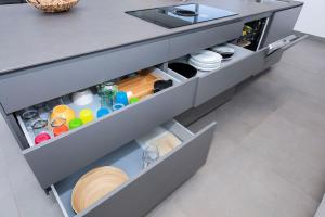 Independent villa with an immense heated pool!