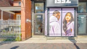 Urban Oasis, 3-Bedroom Apartment at Prime Location