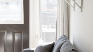 Urban Oasis, 3-Bedroom Apartment at Prime Location