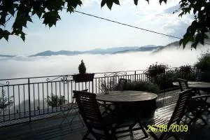 费莫伊图布瑞阿酒店 - 阿里斯昆