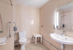 Hotels B&B HOTEL Lyon Centre Part-dieu Gambetta : photos des chambres