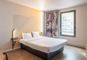 Hotels B&B HOTEL Lyon Centre Part-dieu Gambetta : Chambre Double - Accessible aux Personnes à Mobilité Réduite 