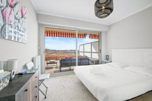 Appartements 'L'Alicante proche' gare, terrasse, vue mer : photos des chambres
