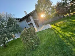 Vila Amy - 5 min from THERME and AIRPORT - Baloteşti