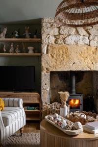 Broadway Scandi Chic Authentic Cottage