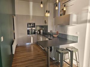 Magnifique 3 chambres, vue sur le port, clim.