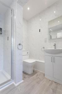 Robins Perch, Bramhall