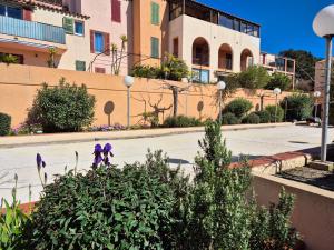 Résidence avec piscine, vue mer, tennis, parc pour enfants