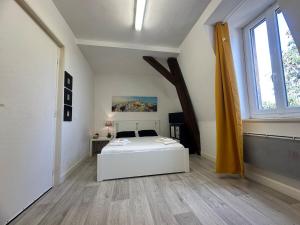 Calvaire charmant studio rénové proche gare