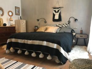 B&B / Chambres d'hotes LE PRESBYTERE : photos des chambres