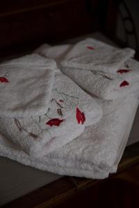 B&B / Chambres d'hotes Le Chat Blanc : Chambre Double avec Salle de Bains Privative