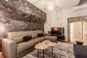 Opera # Louvre # PalaisRoyal # Académiefrançaise # AC