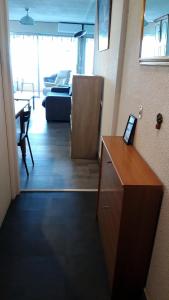 Studio vue mer, balcon face port de Garavan, plage et gare à pied