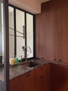 LAtelier 35 with view of Montmartre