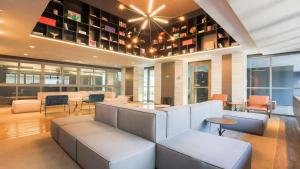 Studio Moderno na Oscar Freire - Ao lado do metrô.