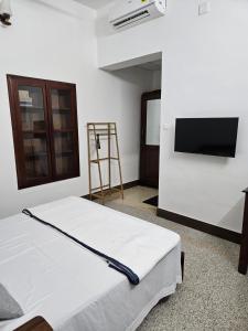 Eden Garden by Kattumana