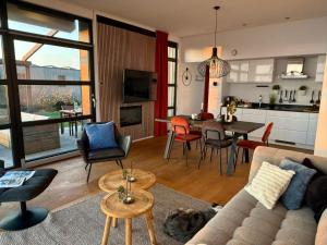 Enkhuizer Strand Chalet First Line Erste Reihe mit Zaun Haus Nr 214