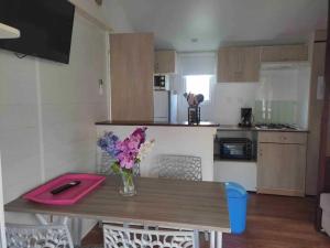 Chalets Chalet 3 etoiles - Piscine - eebicc : photos des chambres