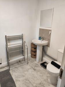 Centrally Located 2-Bedroom Apartment in London!