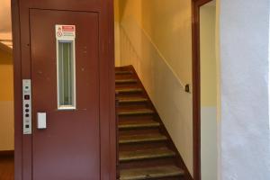 Appartamento con 2 Camere da Letto e Balcone