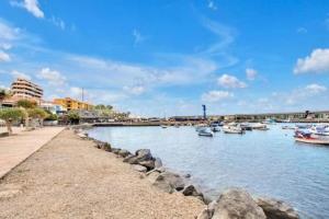 Bonito Apto Erma con Air & Pool en Candelaria