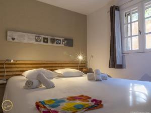 Villages vacances Les Garrigues de la Vallee des Baux : Maison 2 Chambres