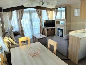 Cleethorpes Beach Haven - Broadland Drive - Humberston