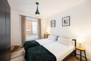 Vintage 3 Bdr Apartment