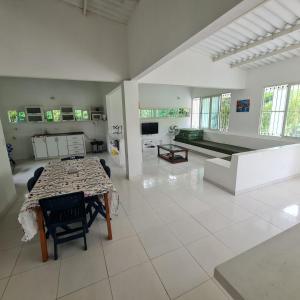 VILLETA, CASA CAMPESTRE CERCA DE PAYANDE